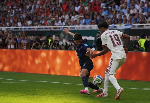 Uruguay v Spain - FIFA World Cup, WM, Weltmeisterschaft, Fussball 2026 - Group H ZAPOPAN, MEXICO - JUNE 26: Lamine Yamal of Spain in action during the 2026 FIFA World Cup First Stage Group H match between Uruguay and Spain at Estadio Akron (Guadalajara Stadium) in Zapopan, Guadalajara, Mexico on June 26, 2026. Juancho Torres Anadolu Jalisco Mexico. Editorial use only. Please get in touch for any other usage.  Copyright: x2026xAnadoluxJuanchoxTorresx