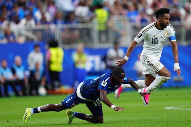 Cape Verde v Saudi Arabia - FIFA World Cup, WM, Weltmeisterschaft, Fussball 2026 - Group H HOUSTON, USA - JUNE 26: Jamiro Monteiro (L) of Cape Verde in action againstSalem al-Dawsari (R) of Saudi Arabia during the FIFA World Cup 2026 Group H match between Cape Verde and Saudi Arabia at Houston Stadium on June 26, 2026 in Houston, Texas. Hakan Akgun Anadolu Texas United States. Editorial use only. Please get in touch for any other usage.  Copyright: x2026xAnadoluxHakanxAkgunx