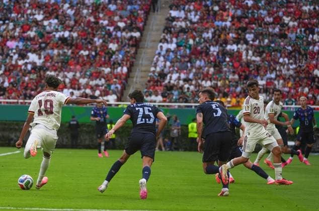 Uruguay v Spain - FIFA World Cup, WM, Weltmeisterschaft, Fussball 2026 - Group H ZAPOPAN, MEXICO - JUNE 26: Lamine Yamal of Spain in action during the 2026 FIFA World Cup First Stage Group H match between Uruguay and Spain at Estadio Akron (Guadalajara Stadium) in Zapopan, Guadalajara, Mexico on June 26, 2026. Juancho Torres Anadolu Jalisco Mexico. Editorial use only. Please get in touch for any other usage.  Copyright: x2026xAnadoluxJuanchoxTorresx