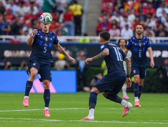 Uruguay v Spain - FIFA World Cup, WM, Weltmeisterschaft, Fussball 2026 - Group H ZAPOPAN, MEXICO - JUNE 26: Manuel Ugarte (5) of Uruguay in action during the 2026 FIFA World Cup First Stage Group H match between Uruguay and Spain at Estadio Akron (Guadalajara Stadium) in Zapopan, Guadalajara, Mexico on June 26, 2026. Juancho Torres Anadolu Jalisco Mexico. Editorial use only. Please get in touch for any other usage.  Copyright: x2026xAnadoluxJuanchoxTorresx