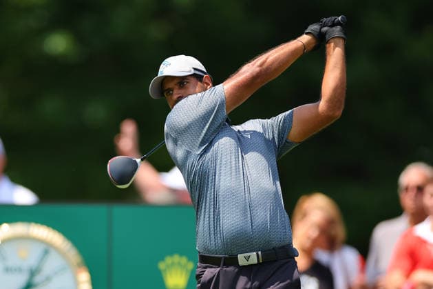 CROMWELL, CT - JUNE 26: Aaron Rai of England tees off at the first tee during the second round of the PGA, Golf Herren Travelers Championship at TPC River Highlands on June 26, 2026 in Cromwell, Connecticut. (Photo by Rich Graessle Icon Sportswire) GOLF: JUN 26 PGA Travelers Championship EDITORIAL USE ONLY Icon260626277282