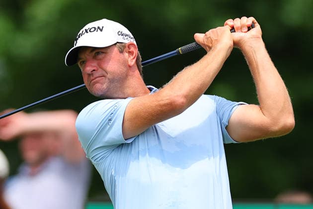 CROMWELL, CT - JUNE 26: Lucas Glover of the United States tees off at the first tee during the second round of the PGA, Golf Herren Travelers Championship at TPC River Highlands on June 26, 2026 in Cromwell, Connecticut. (Photo by Rich Graessle Icon Sportswire) GOLF: JUN 26 PGA Travelers Championship EDITORIAL USE ONLY Icon260626277702