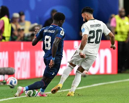 Cape Verde v Saudi Arabia - FIFA World Cup, WM, Weltmeisterschaft, Fussball 2026 - Group H HOUSTON, USA - JUNE 26: Cabo Verde midfielder Joao Paulo ( 8) challenges Saudi Arabia forward Sultan Mandash ( 20) during the FIFA World Cup 2026 Group H match at Houston Stadium in Houston, USA, on June 26, 2026. photo by Walid Ibrahim JNA Press HOUSTON United States of America Copyright: x xwalidxibrahimx xJNAxPressx