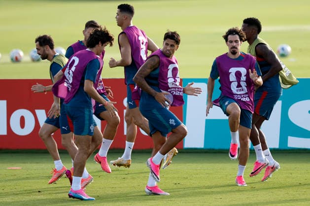 Portuguese players take part in a practice session in preparation for their match against Colombia at the 2026 FIFA World Cup, WM, Weltmeisterschaft, Fussball in Palm Beach, Florida, United States, 26 June 2026. FIFA World Cup 2026: Portugal s Training Session !ACHTUNG: NUR REDAKTIONELLE NUTZUNG!  Copyright: xAlbertoxEstevezx AME4998 20260627-55020724436_1