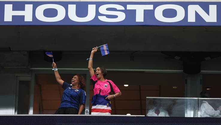 (260627) -- HOUSTON, June 27, 2026 -- The mother of Cabo Verde s goalkeeper Vozinha, Ana Candida Evora (R), is seen in the stands before the group H match between Cabo Verde and Saudi Arabia at the 2026 FIFA World Cup, WM, Weltmeisterschaft, Fussball at Houston Stadium in Houston, the United States, June 26, 2026. ) (SP)U.S.-HOUSTON-FOOTBALL-FIFA WORLD CUP-GROUP H-CPV VS KSA LixMing 