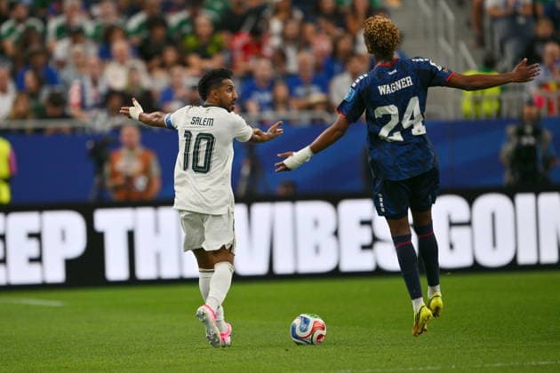 FIFA World Cup, WM, Weltmeisterschaft, Fussball 2026 - Group H - Cape Verde vs Saudi Arabia Salem al-Dawsari (L) of Saudi Arabia and Wagner Pina of Cape Verde react during the FIFA World Cup 2026 group stage match Cape Verde against Saudi Arabia in Houston, Texas, USA, 26 June 2026. HOUSTON Texas United States  Copyright: xSAMxWASSONx