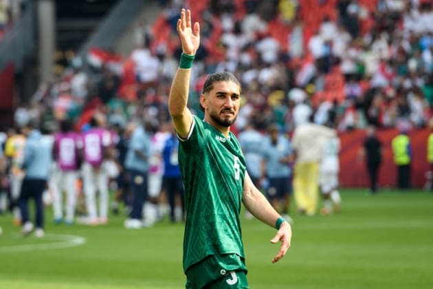 June 26, 2026, Toronto, Ontario, Canada: Toronto, Ontario, Canada Ã¢â‚¬ June 26, 2026: Iraq s AKAM HASHIM (5) thanks the fans after the FIFA World Cup, WM, Weltmeisterschaft, Fussball 2026 Group I match against Senegal at Toronto Stadium. Toronto Canada - ZUMAr228 20260626_znp_r228_034 Copyright: xVasiliyxRyabykhx