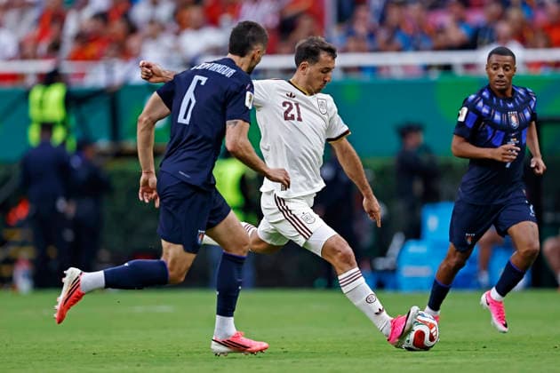 June 26, 2026, Guadalajara, Jalisco, Mexico: Mikel Oyarzabal of Spain takes a shot at goal during the match between Uruguay and Spain for the 3st round of the group H of the FIFA World Cup, WM, Weltmeisterschaft, Fussball 2026, at Guadalajara Stadium, in Guadalajara, Mexico on June 26, 2026. Photo: DiaEsportivo FIFA World Cup 2026, Uruguay Vs Spain, Guadalajara, Mexico  - ZUMAh208 20260626_zsp_h208_017 Copyright: xHeulerxAndreyx