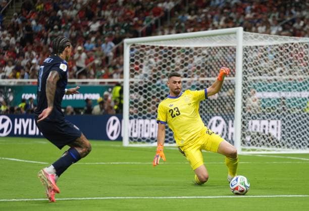Uruguay v Spain - FIFA World Cup, WM, Weltmeisterschaft, Fussball 2026 - Group H ZAPOPAN, MEXICO - JUNE 26: Unai Simon (23) of Spain in action against Darwin Nunez (9) of Uruguay during the 2026 FIFA World Cup First Stage Group H match between Uruguay and Spain at Estadio Akron (Guadalajara Stadium) in Zapopan, Guadalajara, Mexico on June 26, 2026. Juancho Torres Anadolu Jalisco Mexico. Editorial use only. Please get in touch for any other usage.  Copyright: x2026xAnadoluxJuanchoxTorresx