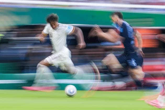 Lamine Yamal of Spain runs with the ball during a FIFA Men’s World Cup 2026 Group Stage football match between Uruguay and Spain at Guadalajara Stadium, in Guadalajara on June 26th 2026 (Photo by Alexandra Fechete SPP)  Copyright: xAlexandraxFechete SPPx Sportspressphoto_SPR177922