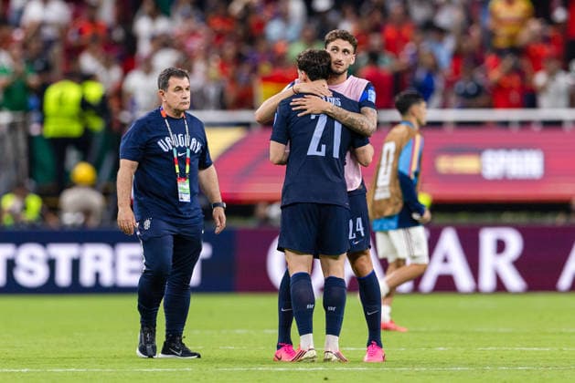 ZAPOPAN, MEXICO - JUNE 26: Uruguay players are dejected after losing the FIFA World Cup, WM, Weltmeisterschaft, Fussball 2026 Group H match between Uruguay and Spain at Guadalajara Stadium on June 26, 2026 in Zapopan, Mexico.  Copyright: xMBxMediax