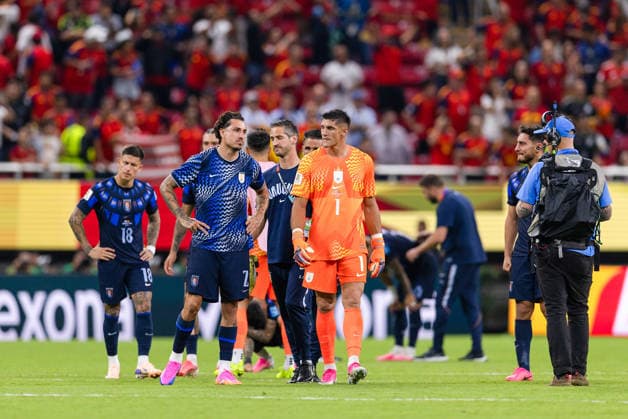 ZAPOPAN, MEXICO - JUNE 26: Uruguay players are dejected after losing the FIFA World Cup, WM, Weltmeisterschaft, Fussball 2026 Group H match between Uruguay and Spain at Guadalajara Stadium on June 26, 2026 in Zapopan, Mexico.  Copyright: xMBxMediax