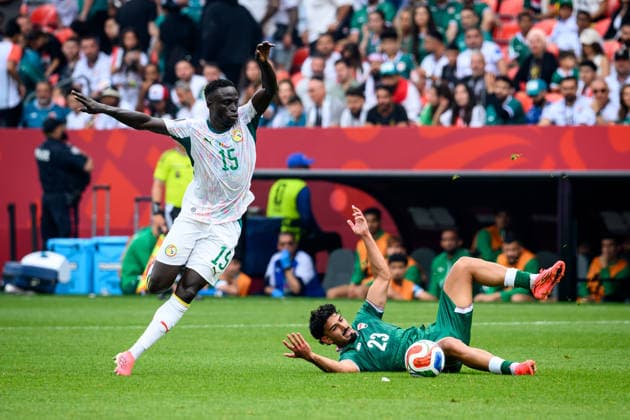 June 26, 2026, Toronto, Ontario, Canada: Toronto, Ontario, Canada Ã¢â‚¬ June 26, 2026: Iraq s MERCHAS DOSKI (23) reacts on the ground after a challenge with Senegal s KREPIN DIATTA (15) during the FIFA World Cup, WM, Weltmeisterschaft, Fussball 2026 Group I match at Toronto Stadium. FIFA 2026: Senegal V Iraq  - ZUMAr228 20260626_znp_r228_051 Copyright: xVasiliyxRyabykhx