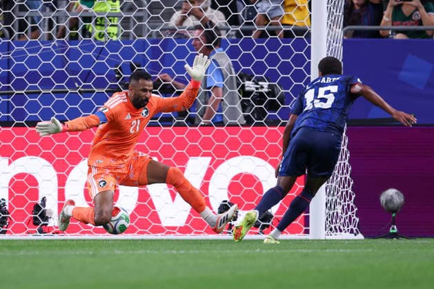HOUSTON, TX - JUNE 26: Mohammed al-Owais 21 of Saudi Arabia saves a shot off the inside of his leg by Laros Duarte 15 of Cabo Verde during the FIFA World Cup, WM, Weltmeisterschaft, Fussball 2026 Group H match between Cabo Verde and Saudi Arabia on June 26, 2026, at Houston Stadium in Houston, Texas. (Photo by David Buono Icon Sportswire). SOCCER: JUN 26 FIFA World Cup 26 Group H - Cabo Verde vs Saudi Arabia EDITORIAL USE ONLY Icon260626067