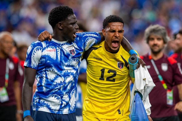 June 26, 2026: Members of team Cape Verde celebrate advancing to the round of 32 after a FIFA World Cup, WM, Weltmeisterschaft, Fussball Group H match between Saudi Arabia and Cape Verde in Houston, TX. .. CSM FIFA World Cup 2026: Saudi Arabia Vs Cape Verde JUN 26  - ZUMAc04_ 20260626_faf_c04_012 Copyright: xTraskxSmithx