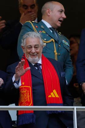 FIFA World Cup, WM, Weltmeisterschaft, Fussball 2026 - Group H - Uruguay vs Spain Spanish tenor Placido Domingo attends the FIFA World Cup 2026 group stage match Uruguay against Spain in Guadalajara, Mexico, 26 June 2026. GUADALAJARA Mexico  Copyright: xFRANCISCOxGUASCOx