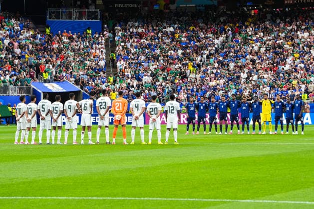 FIFA World Cup, WM, Weltmeisterschaft, Fussball 2026, Cabo Verde vs Saudi Arabia Saudi Arabia and Cabo Verde players pay respect to the victims of the earthquake in Venezuela during FIFA World Cup 2026, Cabo Verde vs Saudi Arabia at the Houston Stadium on June 26, 2026. Houston United States
