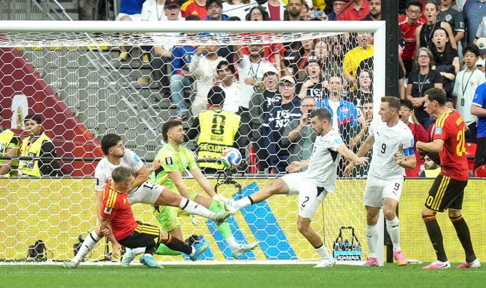 FIFA World Cup, WM, Weltmeisterschaft, Fussball 2026 - Group G - New Zealand vs Belgium Leandro Trossard (L) of Belgium scoring the opening goal during the FIFA World Cup 2026 group stage match New Zealand against Belgium, in Vancouver, Canada, 26 June 2026. VANCOUVER Canada  Copyright: xBOBxFRIDx