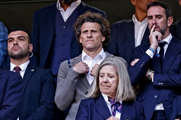 June 26, 2026, Guadalajara, Jalisco, Mexico: Former Uruguayan player Diego Forlan looks on the match between Uruguay and Spain for the 3st round of the group H of the FIFA World Cup, WM, Weltmeisterschaft, Fussball 2026, at Guadalajara Stadium, in Guadalajara, Mexico on June 26, 2026. Photo: DiaEsportivo Guadalajara Mexico - ZUMAh208 20260626_zsp_h208_058 Copyright: xHeulerxAndreyx