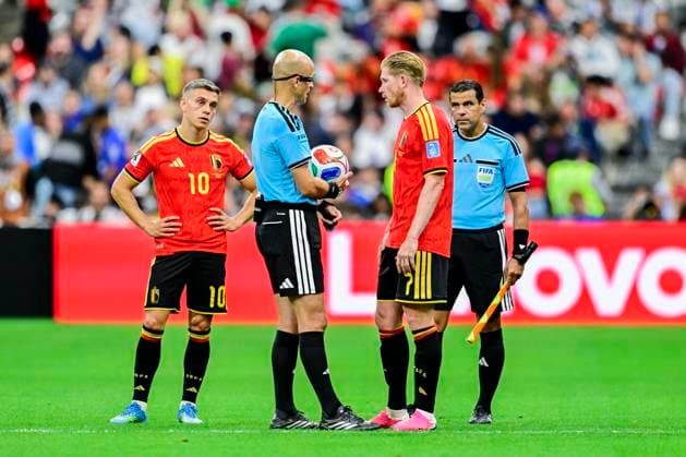 New Zealand vs Belgium - FIFA World Cup, WM, Weltmeisterschaft, Fussball 2026 VANCOUVER, CANADA - JUNE 26 : Trossard Leandro forward of Belgium, De Bruyne Kevin forward of Belgium during the FIFA World Cup 2026 Group G match between New Zealand and Belgium at the BC Place Stadium on June 26, 2026 in Vancouver, Canada, 26 06 2026 Vancouver Canada  Copyright: xJanxDexMeuleneirx