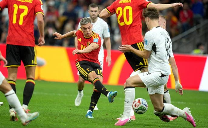 FIFA World Cup, WM, Weltmeisterschaft, Fussball 2026 - Group G - New Zealand vs Belgium Leandro Trossard (C) of Belgium scores his second goal during the FIFA World Cup 2026 group stage match New Zealand against Belgium, in Vancouver, Canada, 26 June 2026. VANCOUVER Canada  Copyright: xBOBxFRIDx