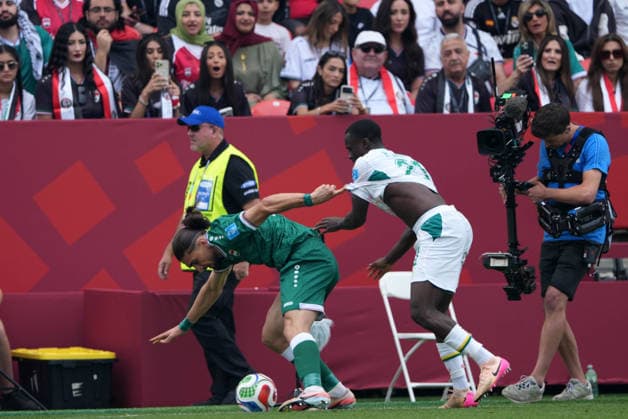 TORONTO, CANADA - JUNE 26: Habib Diarra, Senegal and Akam Hashem, Iraq during the FIFA World Cup, WM, Weltmeisterschaft, Fussball group stage match between Senegal and Iraq at Toronto Stadium on June 26, 2026 in Toronto, Canada. Photo by Joseph Victor Copyright: xx
