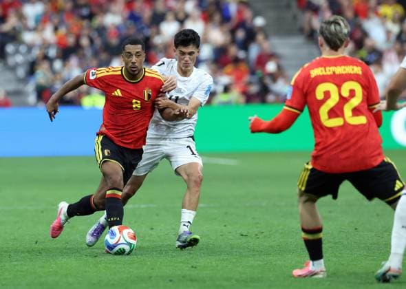Belgium s Youri Tielemans and New Zealand s Elijah Just fight for the ball during a soccer game between Belgian national team, Nationalteam Red Devils and New Zealand, on Friday 26 June 2026, at the BC Place Vancouver stadium in Vancouver, Canada, the third game in the group stage of the FIFA World Cup, WM, Weltmeisterschaft, Fussball 2026. The Diables Rouges - Rode Duivels were drawn into Group G. BRUNOxFAHY  x179497339x