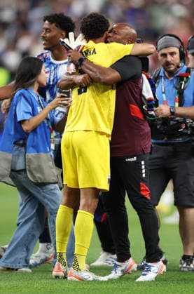 (260627) -- HOUSTON, June 27, 2026 -- Vozinha, goalkeeper (C) of Cabo Verde cheers with team members after the group H match between Cabo Verde and Saudi Arabia at the 2026 FIFA World Cup, WM, Weltmeisterschaft, Fussball at Houston Stadium in Houston, the United States, June 26, 2026. ) (SP)U.S.-HOUSTON-FOOTBALL-FIFA WORLD CUP-GROUP H-CPV VS KSA LixMing 