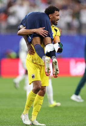 (260627) -- HOUSTON, June 27, 2026 -- Vozinha (R) and Dailon Livramento of Cabo Verde cheer after the group H match between Cabo Verde and Saudi Arabia at the 2026 FIFA World Cup, WM, Weltmeisterschaft, Fussball at Houston Stadium in Houston, the United States, June 26, 2026. ) (SP)U.S.-HOUSTON-FOOTBALL-FIFA WORLD CUP-GROUP H-CPV VS KSA LixMing 