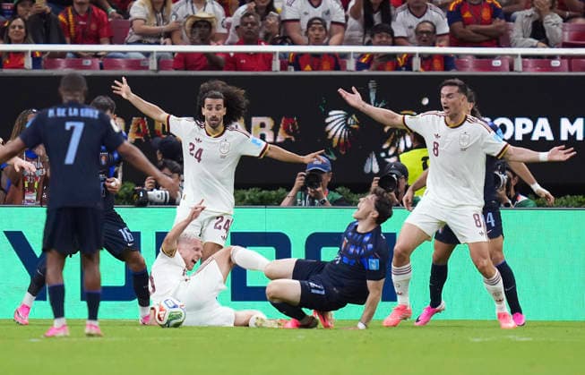 (260627) -- GUADALAJARA, June 27, 2026 -- Players of Spain react during the group H match between Uruguay and Spain at the 2026 FIFA World Cup, WM, Weltmeisterschaft, Fussball at Guadalajara Stadium in Guadalajara, Mexico, June 26, 2026. (Photo by Xinhua) (SP)MEXICO-GUADALAJARA-FOOTBALL-FIFA WORLD CUP-GROUP H-URU VS ESP MartinxZabala 