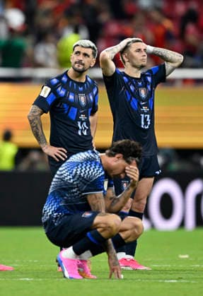 (260627) -- GUADALAJARA, June 27, 2026 -- Players of Uruguay react after the group H match between Uruguay and Spain at the 2026 FIFA World Cup, WM, Weltmeisterschaft, Fussball at Guadalajara Stadium in Guadalajara, Mexico, June 26, 2026. ) (SP)MEXICO-GUADALAJARA-FOOTBALL-FIFA WORLD CUP-GROUP H-URU VS ESP LixMuzi 