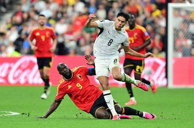 Belgium s Romelu Lukaku and New Zealand s Marko Stamenic fight for the ball during a soccer game between Belgian national team, Nationalteam Red Devils and New Zealand, on Friday 26 June 2026, at the BC Place Vancouver stadium in Vancouver, Canada, the third game in the group stage of the FIFA World Cup, WM, Weltmeisterschaft, Fussball 2026. The Diables Rouges - Rode Duivels were drawn into Group G. DIRKxWAEM  x179498148x