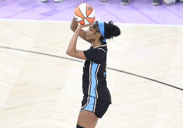 SAN FRANCISCO, CA - JUNE 26:Atlanta Dream forward Angel Reese (5) shoots a free throw during the WNBA, Basketball Damen, USA game between the Golden State Valkyries and the Atlanta Dream on June 26, 2026, at Chase Center in San Francisco, CA. (Photo by Samuel Stringer Icon Sportswire) WNBA: JUN 26 Atlanta Dream at Golden State Valkyries EDITORIAL USE ONLY Icon2606260192