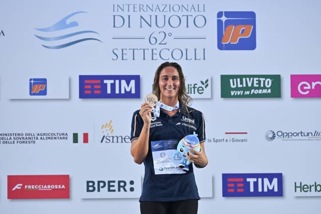 IPA86115090 - Simona QUADARELLA wins the gold medal in the women s 1500M FREESTYLE on the first day of the 62nd Settecolli International Swimming Trophy at the Foro Italico in Rome on June 26, 2026.  Copyright: xDomenicoxCippitelli IPAxSportx xx 86115090