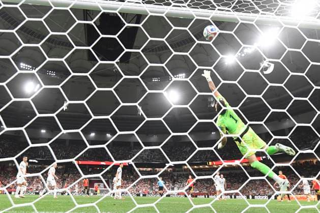New Zealand vs Belgium - FIFA World Cup, WM, Weltmeisterschaft, Fussball 2026 VANCOUVER, CANADA - JUNE 26 : Crocombe Max goalkeeper of New Zealand in action during the FIFA World Cup 2026 Group G match between New Zealand and Belgium at the BC Place Stadium on June 26, 2026 in Vancouver, Canada, 26 06 2026 Vancouver Canada  Copyright: xNicoxVereeckenx