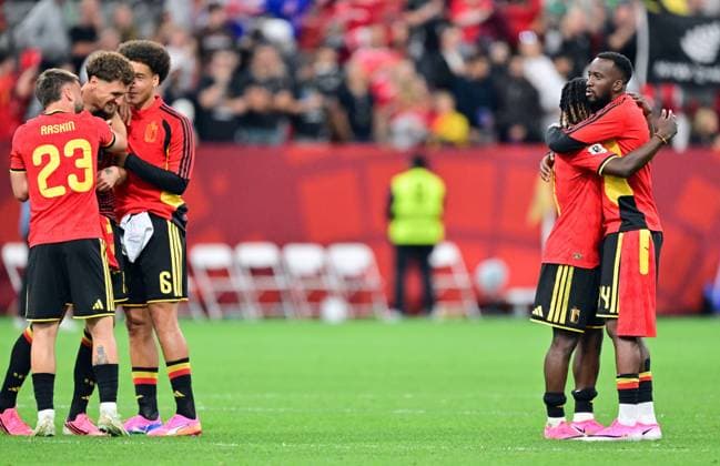 Belgium s Nicolas Raskin, Belgium s Thomas Meunier, Belgium s Axel Witsel, Belgium s Jeremy Doku and Belgium s Dodi Lukebakio celebrate after winning a soccer game between Belgian national team, Nationalteam Red Devils and New Zealand, on Friday 26 June 2026, at the BC Place Vancouver stadium in Vancouver, Canada, the third game in the group stage of the FIFA World Cup, WM, Weltmeisterschaft, Fussball 2026. The Diables Rouges - Rode Duivels were drawn into Group G. DIRKxWAEM  x179498848x