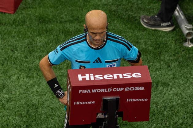 June 26, 2026, Vancouver, Bc, CANADA: Referee Adham Makhadmeh reviews a VAR penalty call during the first half of a World Cup Group G soccer match between New Zealand and Belgium, in Vancouver, on Friday, June 26, 2026. Canada News - June 26, 2026  - ZUMAc35_ 20260626_zaf_c35_380 Copyright: xTimothyxMatweyx