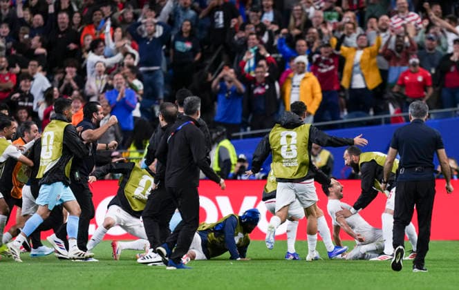 (260627) -- SEATTLE, June 27, 2026 -- Members of Iran celebrate a goal by Shoja Khalilzadeh that is later disallowed during the group G match between Egypt and Iran at the 2026 FIFA World Cup, WM, Weltmeisterschaft, Fussball at Seattle Stadium in Seattle, the United States, June 26, 2026. ) (SP)U.S.-SEATTLE-FOOTBALL-FIFA WORLD CUP-GROUP G-EGY VS IRN PengxZiyang 