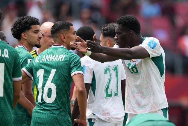 TORONTO, CANADA - JUNE 26: Ismaila Sarr, Senegal and Amir Al-Ammari, Iraq during the FIFA World Cup, WM, Weltmeisterschaft, Fussball group stage match between Senegal and Iraq at Toronto Stadium on June 26, 2026 in Toronto, Canada. Photo by Joseph Victor Copyright: xx