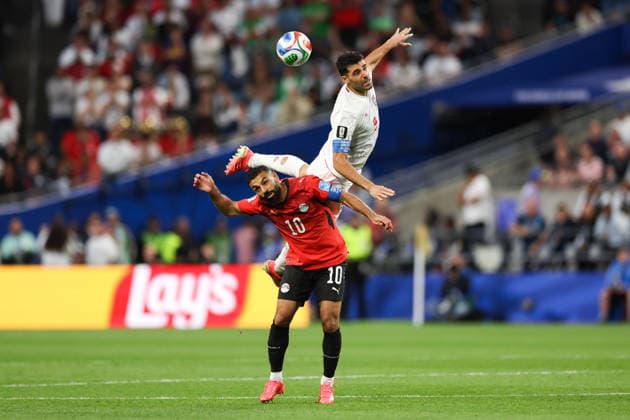 SEATTLE, WA - JUNE 26: Forward Mehdi Taremi 9 of IR Iran heads the ball over forward Mohamed Salah 10 of Egypt during the FIFA World Cup, WM, Weltmeisterschaft, Fussball 2026 Group G match between Egypt and IR Iran on June 26, 2026 at Seattle Stadium in Seattle, Washington. (Photo by Henry Rodenburg Icon Sportswire) SOCCER: JUN 26 FIFA World Cup 26 Group G - Egypt vs IR Iran EDITORIAL USE ONLY Icon260626022
