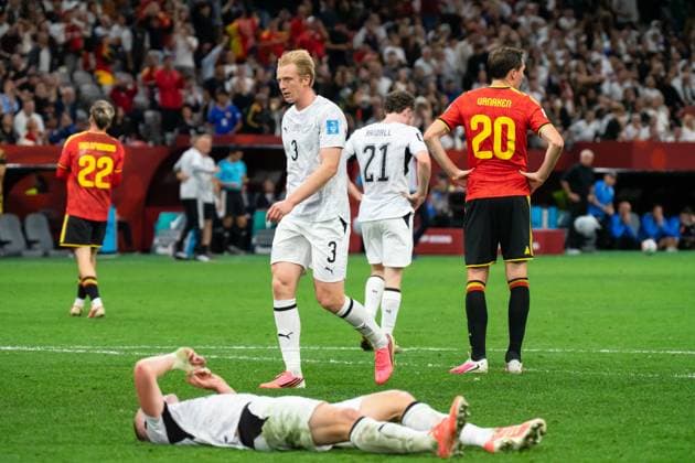 VANCOUVER, CANADA - JUNE 26: New Zealand players react in disappointment as Team Belgium scores their fifth goal during the FIFA World Cup, WM, Weltmeisterschaft, Fussball 2026 group stage match between New Zealand and Belgium at BC Place Vancouver Stadium on June 26, 2026 in Vancouver, British Columbia, Canada.  Copyright: xAmyxElle SPPx Sportspressphoto_SPR178055