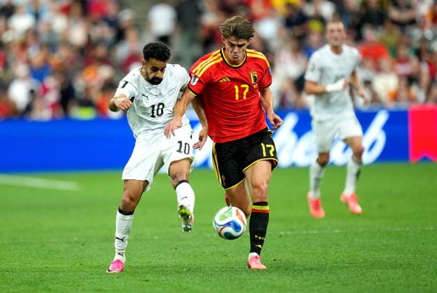 FIFA World Cup, WM, Weltmeisterschaft, Fussball 2026 - Group G - New Zealand vs Belgium Charles De Ketelaere (R) of Belgium and Sarpreet Singh of New Zealand in action during the FIFA World Cup 2026 group stage match New Zealand against Belgium, in Vancouver, Canada, 26 June 2026. VANCOUVER Canada  Copyright: xBOBxFRIDx