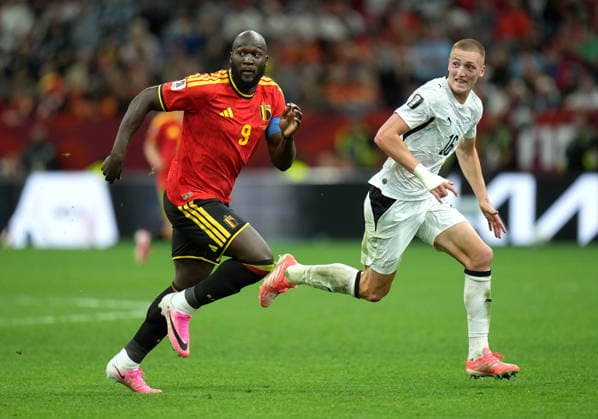 FIFA World Cup, WM, Weltmeisterschaft, Fussball 2026 - Group G - New Zealand vs Belgium Romelu Lukaku (L) of Belgium and Finn Surman of New Zealand in action during the FIFA World Cup 2026 group stage match New Zealand against Belgium, in Vancouver, Canada, 26 June 2026. VANCOUVER Canada  Copyright: xBOBxFRIDx