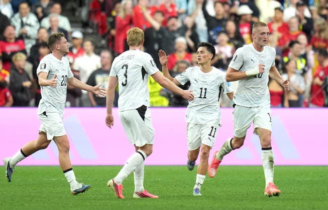 FIFA World Cup, WM, Weltmeisterschaft, Fussball 2026 - Group G - New Zealand vs Belgium Elijah Just (C) of New Zealand celebrates with teammates after scoring during the FIFA World Cup 2026 group stage match New Zealand against Belgium, in Vancouver, Canada, 26 June 2026. New Zealand lost 1-5. VANCOUVER Canada  Copyright: xBOBxFRIDx