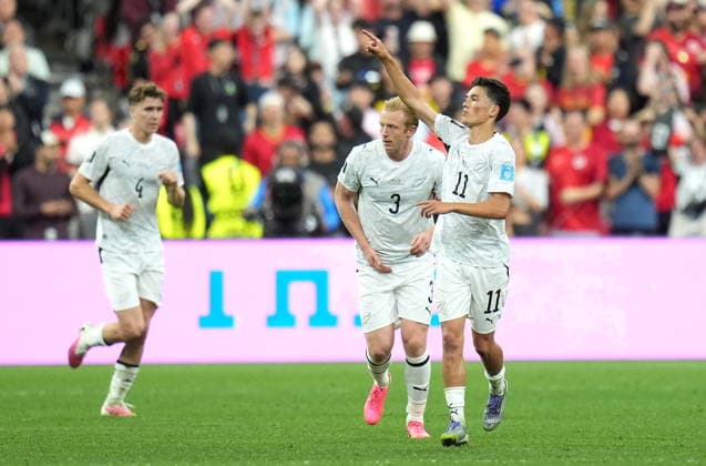 FIFA World Cup, WM, Weltmeisterschaft, Fussball 2026 - Group G - New Zealand vs Belgium Elijah Just (R) of New Zealand celebrates with teammates after scoring during the FIFA World Cup 2026 group stage match New Zealand against Belgium, in Vancouver, Canada, 26 June 2026. New Zealand lost 1-5. VANCOUVER Canada  Copyright: xBOBxFRIDx