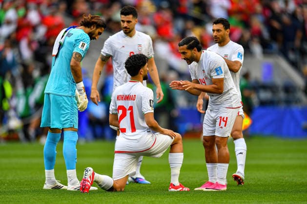 June 26, 2026: Iran forward Saman Ghoddos (14) and Iran midfielder Mohammad Ghorbani (21) discuss the match during the FIFA World Cup, WM, Weltmeisterschaft, Fussball group stage match between Egypt and Iran in Seattle, WA. The match ended in a 1-1 draw. CSM Seattle United States - ZUMAc04_ 20260626_zma_c04_403 Copyright: xStevexFaberx