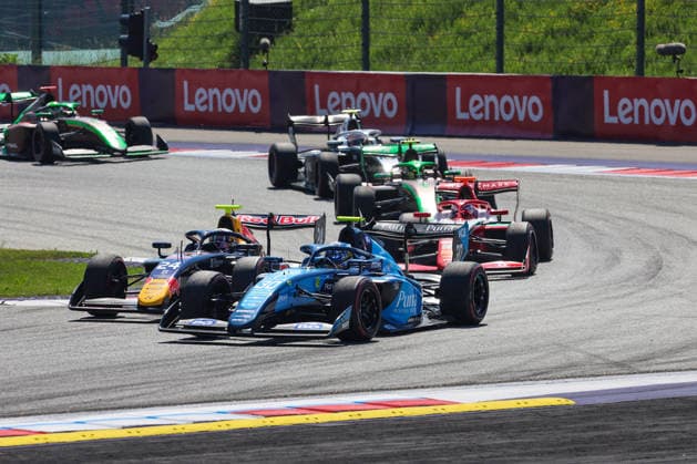 Spielberg, Österreich 26.-28. Juni 2026: Formel 1 - Großer Preis von Österreich - 2026 - Spielberg - Samstag Formel 3 Sprint Rennen Im Bild: v.li. 24 McLaughlin, 30 Bhirombhakdi Red Bull Ring *** Spielberg, Austria, June 26–28, 2026; 2026 Formula 1 Austrian Grand Prix, Spielberg, Saturday, Formula 3 Sprint Race; Pictured, from left: 24 McLaughlin, 30 Bhirombhakdi, Red Bull Ring Copyright: xFotostandx xFabianxWernerx-xSpeedpicturesx