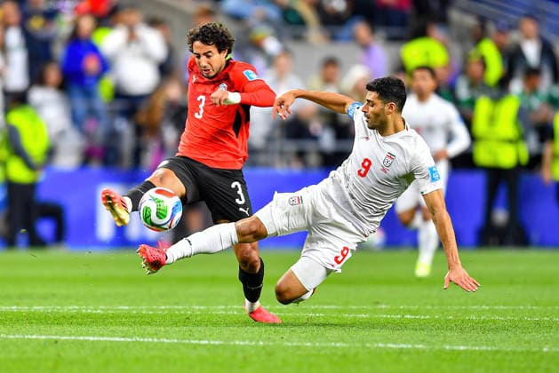 June 26, 2026: Egypt defender Mohamed Hany (3) and Iran forward Mehdi Taremi (9) both go for a kick on the ball during the FIFA World Cup, WM, Weltmeisterschaft, Fussball group stage match between Egypt and Iran in Seattle, WA. The match ended in a 1-1 draw. CSM Seattle United States - ZUMAc04_ 20260626_zma_c04_421 Copyright: xStevexFaberx