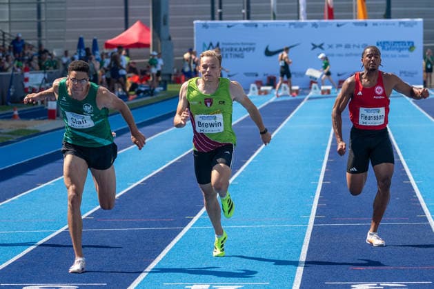 Leon Joel Clair (GER, SV Halle), Luc Brewin (FRA) und Fred Isaac Fleurisson (GER, Eintracht Frankfurt) beim Zieleinlauf ueber 100m. Stadtwerke Ratingen Mehrkampfmeeting 2026, Leichtathletik, 27. u. 28.06.2026 Stadtwerke Ratingen Mehrkampfmeeting 2026, Leichtathletik, 27. u. 28.06.2026 Ratingen *** Leon Joel Clair (GER), SV Halle; Luc Brewin (FRA); and Fred Isaac Fleurisson (GER), Eintracht Frankfurt, crossing the finish line in the 100m at the 2026 Stadtwerke Ratingen Multi-Event Meet, Track and Field, June 27 and 28, 2026 Stadtwerke Ratingen Combined Events Meeting 2026, Track and Field, June 27 and 28, 2026 Ratingen Copyright: xEibner-Pressefoto ThomasxHaeslerx EP_THR