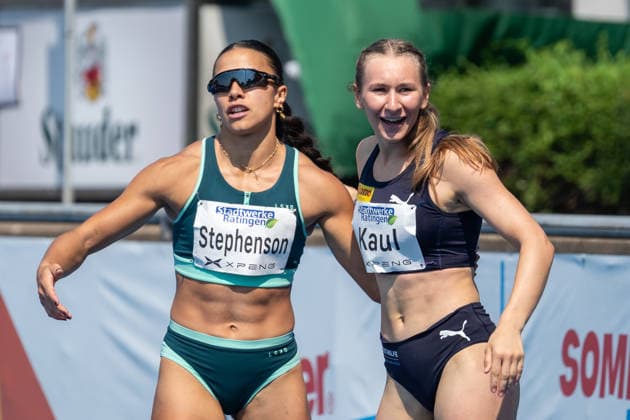 Briana Stephenson (NZL) und Emma Kaul (GER, USC Mainz) freuen sich ueber den ersten und zweiten Platz in ihrem Lauf. Stadtwerke Ratingen Mehrkampfmeeting 2026, Leichtathletik, 27. u. 28.06.2026 Stadtwerke Ratingen Mehrkampfmeeting 2026, Leichtathletik, 27. u. 28.06.2026 Ratingen *** Briana Stephenson (NZL) and Emma Kaul (GER), USC Mainz, are delighted with their first- and second-place finishes in their heat at the Stadtwerke Ratingen Combined Events Meeting 2026, Track and Field, June 27 and 28, 2026 Stadtwerke Ratingen Combined Events Meet 2026, Track and Field, June 27 and 28, 2026 Ratingen Copyright: xEibner-Pressefoto ThomasxHaeslerx EP_THR
